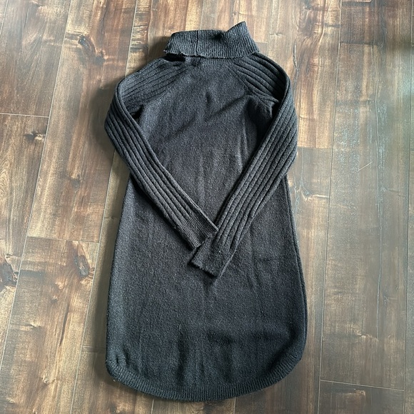 Sweater Dress - Picture 5 of 6